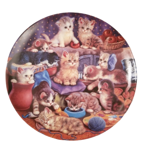 Vintage Porcelain Decorative Plate - Picture 1 of 4